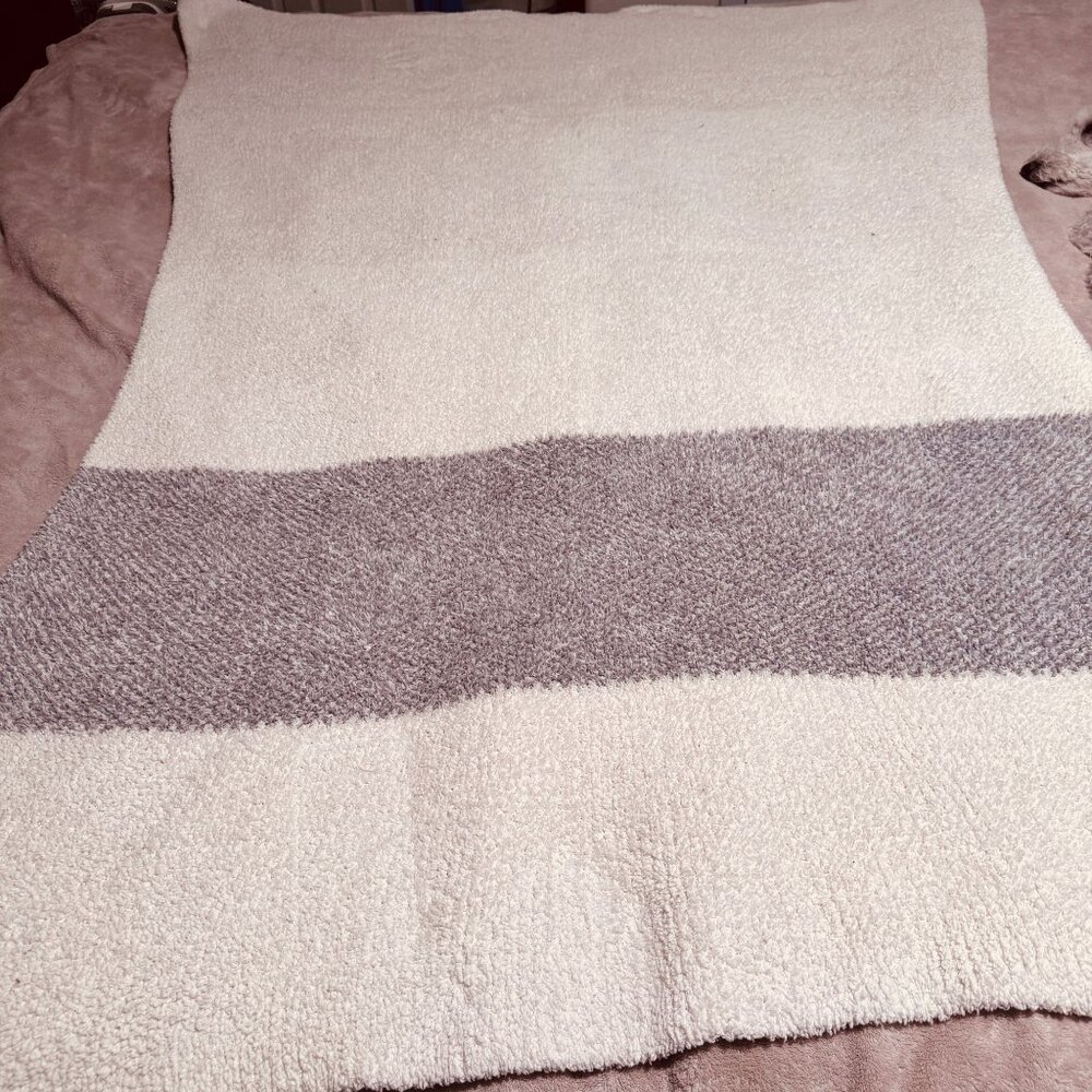 Barefoot Dreams Luxe Heathered gray Stripe cream Throw Blanket, White/gray
